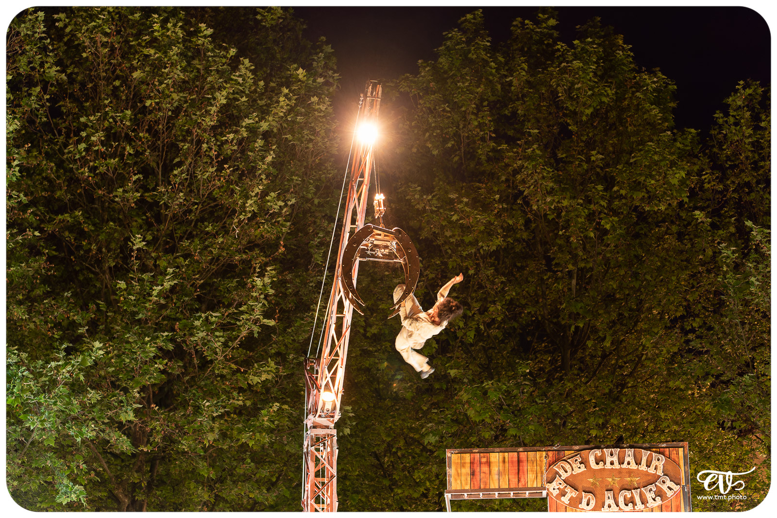 DE CHAIR ET D'ACIER (CIE 100 RACINES)